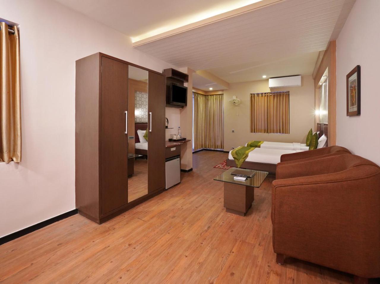 Gold Coast Beach Resort Puri Exterior photo