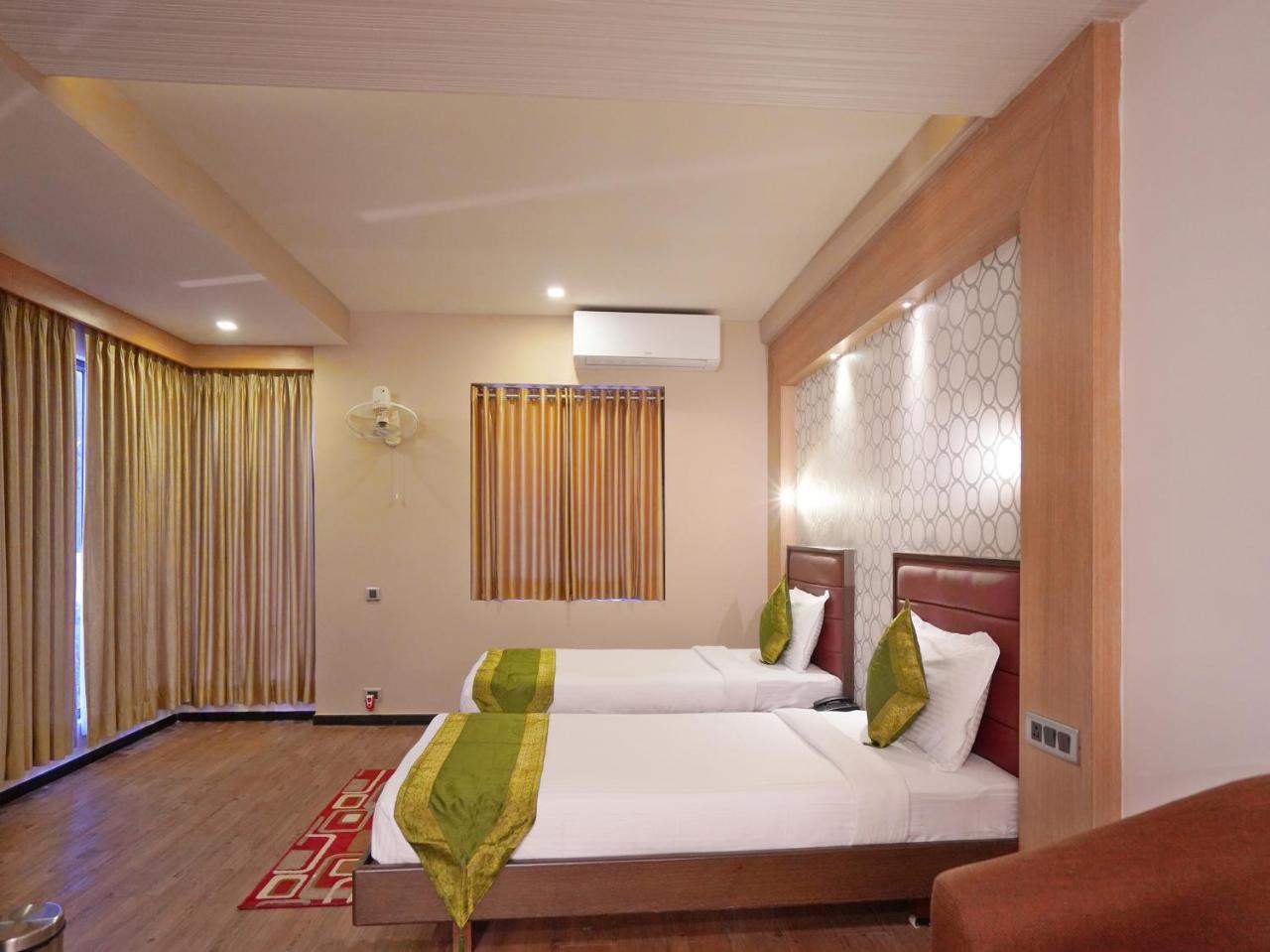 Gold Coast Beach Resort Puri Exterior photo
