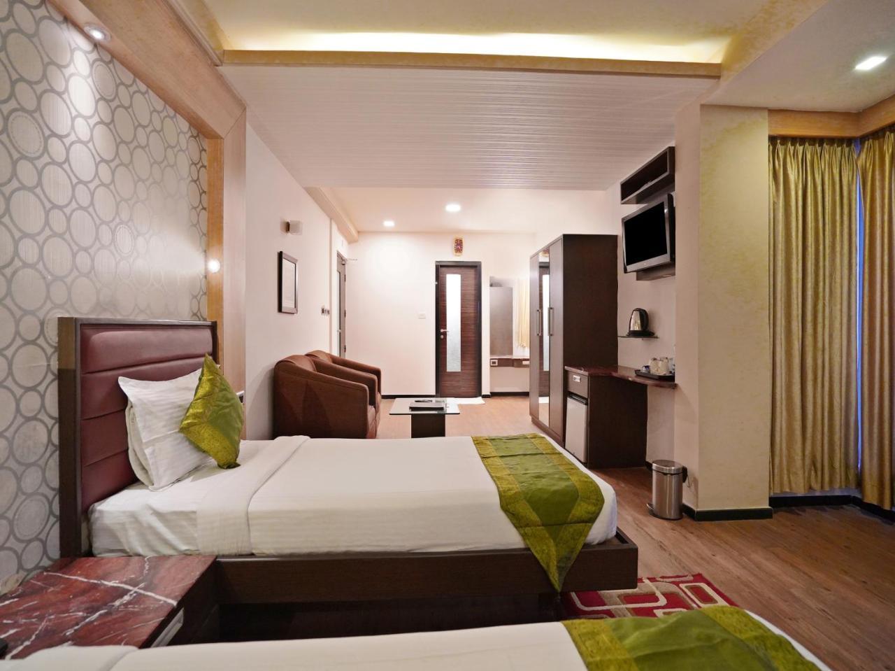 Gold Coast Beach Resort Puri Exterior photo